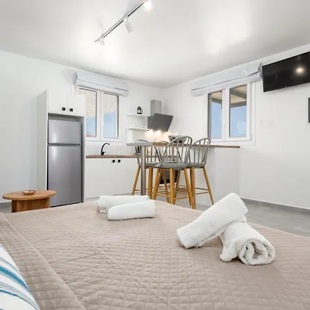 Daire Blue View #2 Luxury Sea View Mini Shared Pool Parasporos