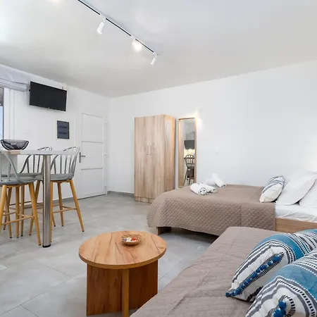 Blue View #2 Luxury Sea View Mini Shared Pool *